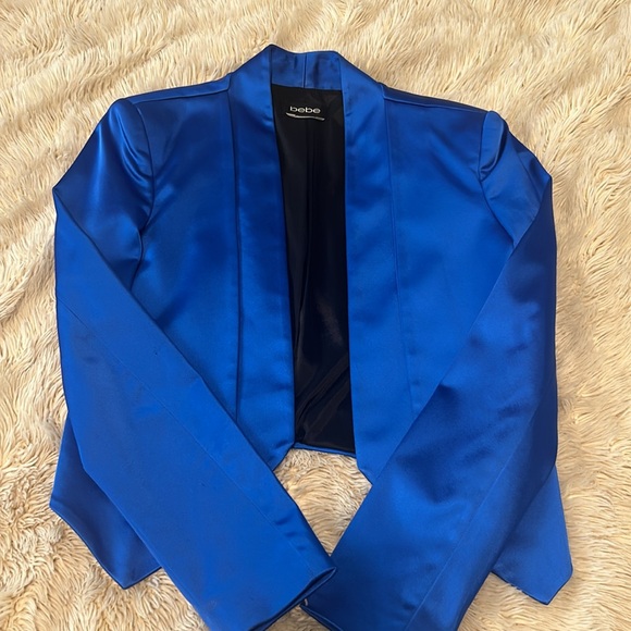 Blazer - Picture 2 of 5